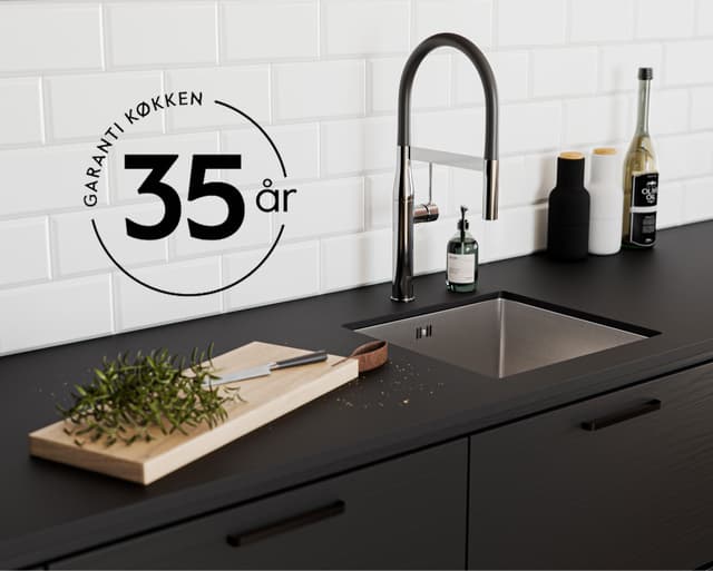 Epoq Warranty logo on a Edge kitchen image