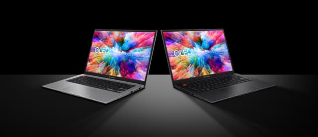 Vivobook S14 OLED - Kaksi Vivobook S14 -kannettavaa näyttöineen