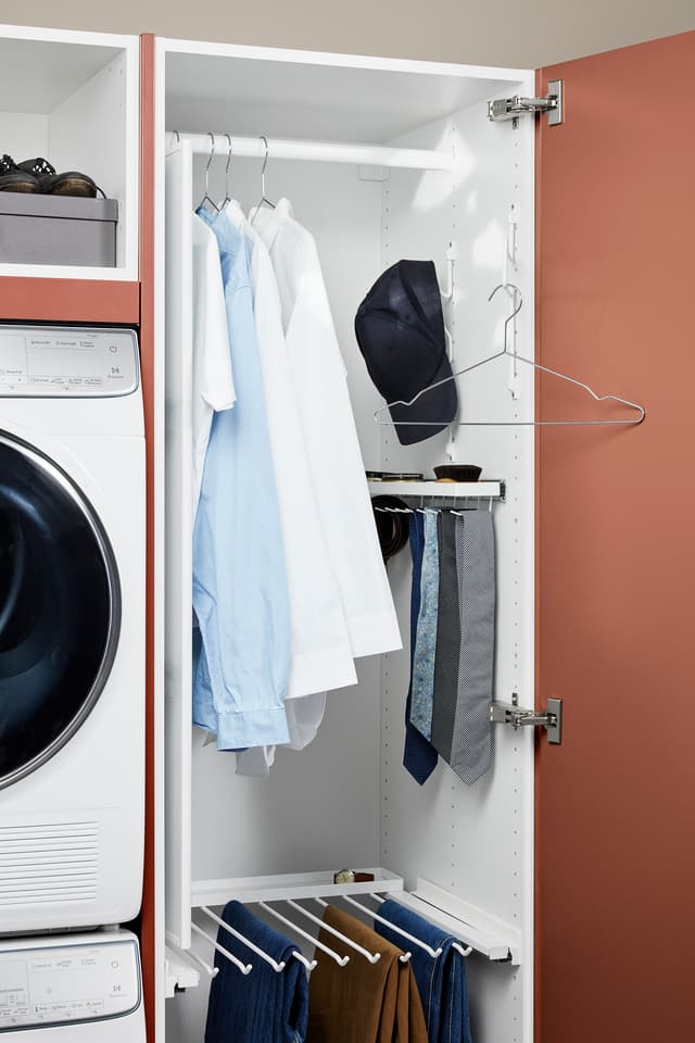 EPOQ - Trend - Laundry room - Utility room - Sienna orange and white - Tall cabinet - Washing machine - Tumble dryer - Clothing storage - Hooks - Clothes - Mirror1