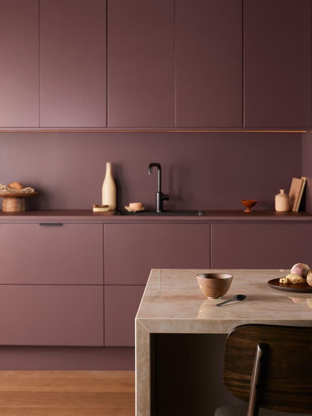 Epoq Trend Burgundy og Sand kjøkken med kjøkkenøy