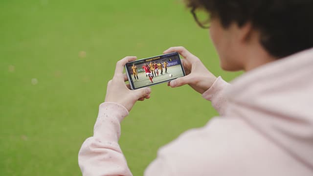 Sony Xperia 10 VI -näyttö tarjoaa kirkkaan kuvan kaikelle sisällölle