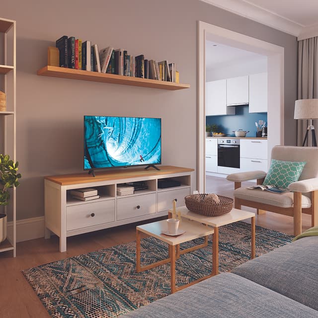 Olohuoneessa oleva Philips TV ja sen ohut ja viehättävä muotoilu