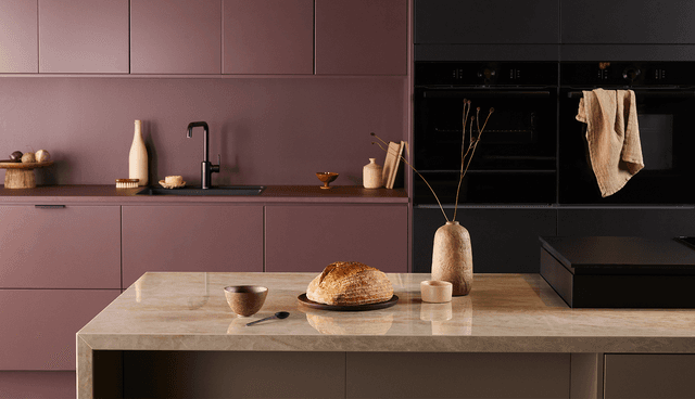 Epoq køkken - Linoleum Rosso Jaipur Dekton Arga bordplate
