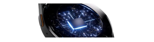 En närbild av en 3nm-processor inbäddad i en Galaxy Watch7