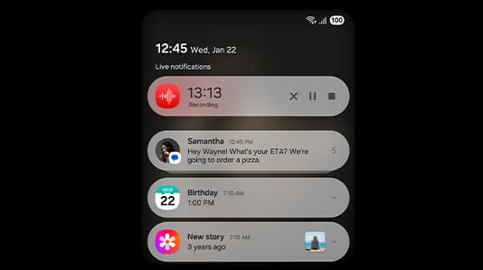 Samsung Galaxy S25 Ultra med notifikationer på skærmen