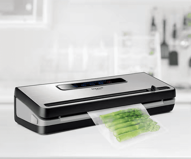 Sous vide - Vacuum Packing for Freshness and vacuum packed asparagus