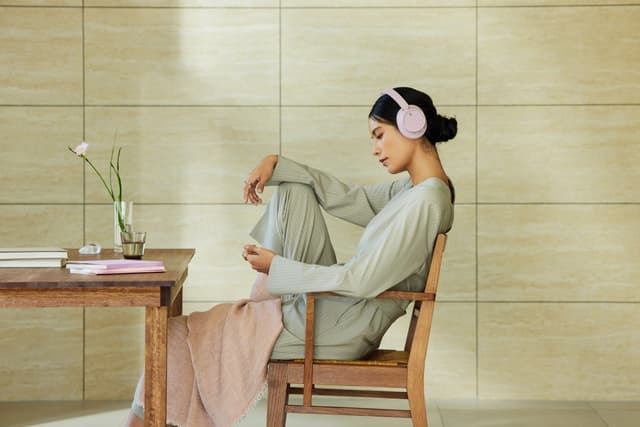 Sony WH-CH720N Noise Cancelling Wireless Headphones – Lighter than ever