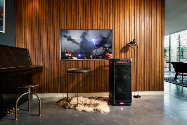 Sony ULT Tower 9AC – GIV FILMAFTENER VIP-BEHANDLING