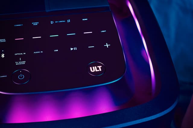 ULT TOWER 9 – tryk på knappen, mærk bassen