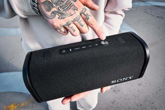Sony ULT FIELD 5 – tryk på knappen, mærk bassen