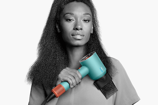 Dyson Nural™ -hiustenkuivaaja ja Wide-Tooth Comb