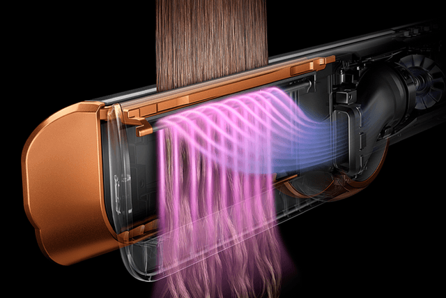 Dyson Airstrait™ glattejern – Dysons nedadgående højtryksluftstrøm bliver illustreret