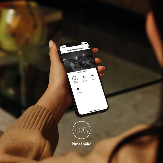 Yale Smart Video Doorbell -ovikellossa on tarkka kuva päivin ja öin pimeänäköominaisuudella