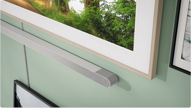 CE - Samsung - Soundbar below TV