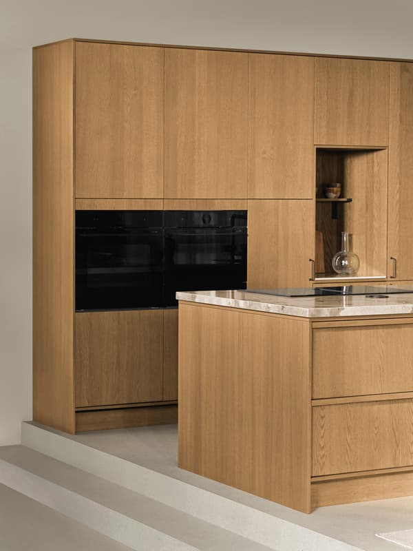 Epoq Edge Warm Oak kök med köksö