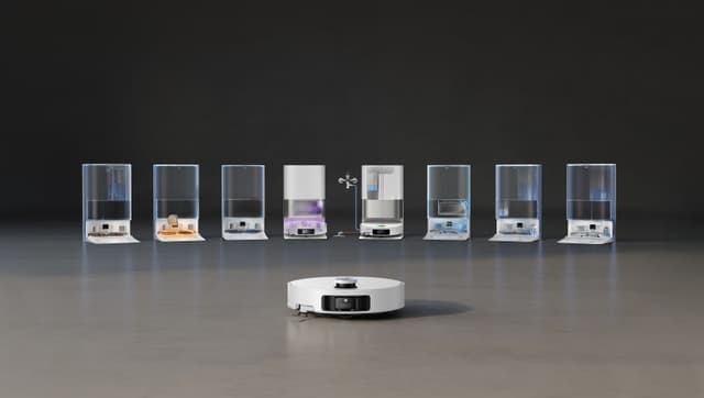 Dreame X50 Ultra vises med flere bilder av sin alt-i-ett-dokkingstasjon foran svart bakgrunn