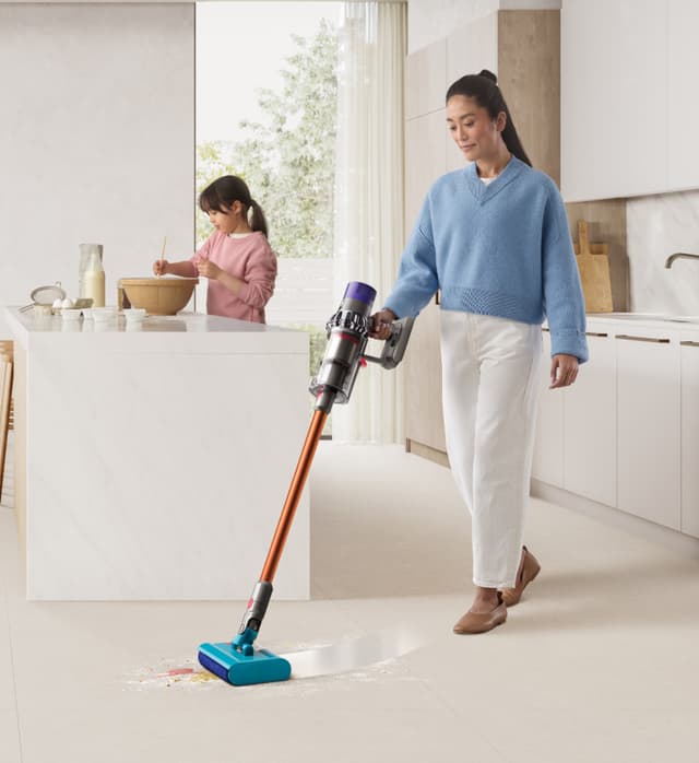 Dyson V10 Submarine - Washes hard floors