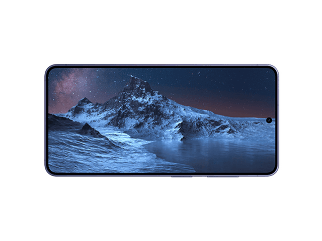 Liggende Samsung Galaxy S26 viser detaljert naturbilde i fullskjerm