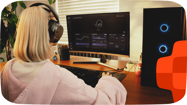 Jente med JBL Quantum gaming-headset sitter vendt mot en PC og tilpasser hodetelefonene sine i et dashbord på skjermen
