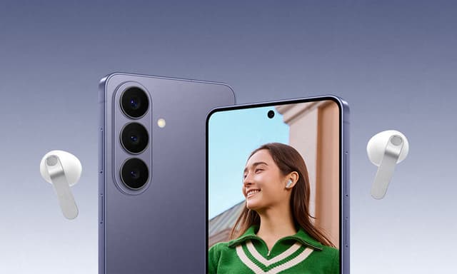 For- og bakside av en Samsung Galaxy smarttelefon mellom to hvite Buds4-ørepropper.