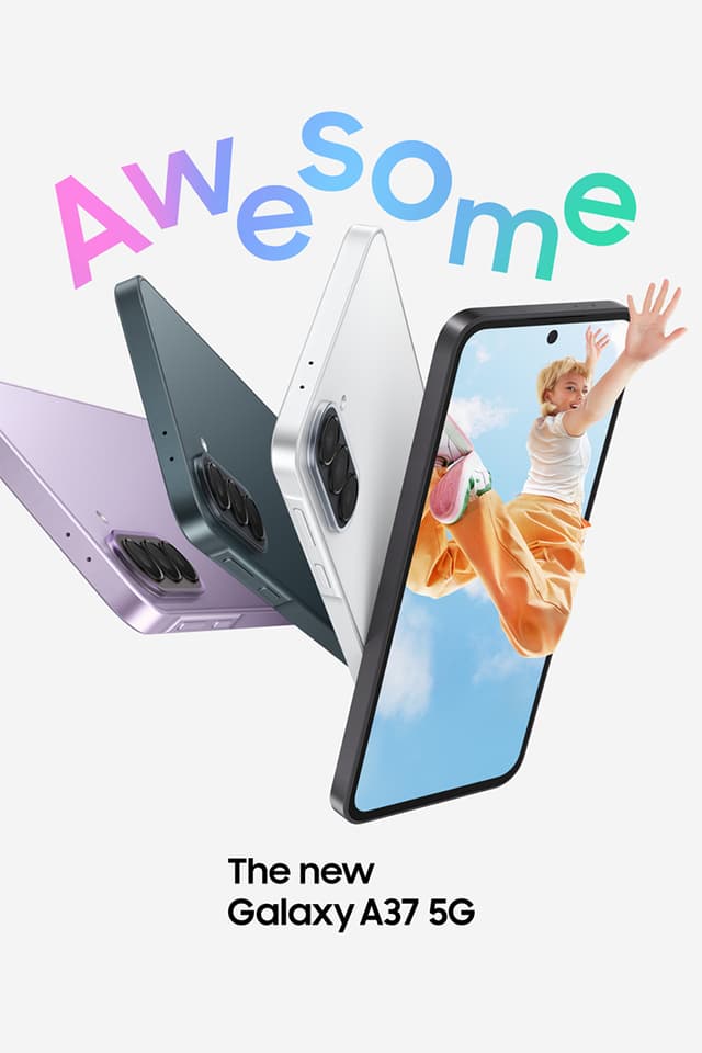 Samsung Galaxy A37 5G-smarttelefoner i flere farger, vist fra ulike vinkler.