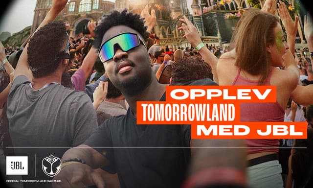 Festivalbanner med teksten "Experience Tomorrowland 2026 with JBL".