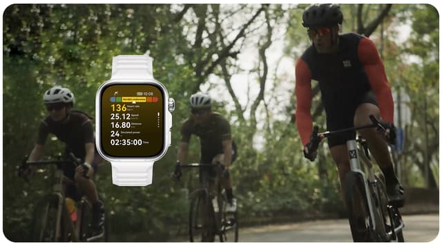 Tre menn som sykler ved siden av et bilde av Huawei Watch Fit 5 Pro-smartklokkens innstillinger for sykling.