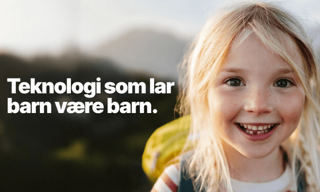 Xplora-banner med bilde av et smilende barn og teksten "Teknologi som lar barn være barn."