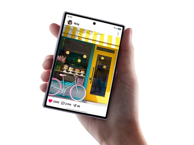 Samsung Galaxy Z Fold8 med skjerm tilpasset sosiale medier