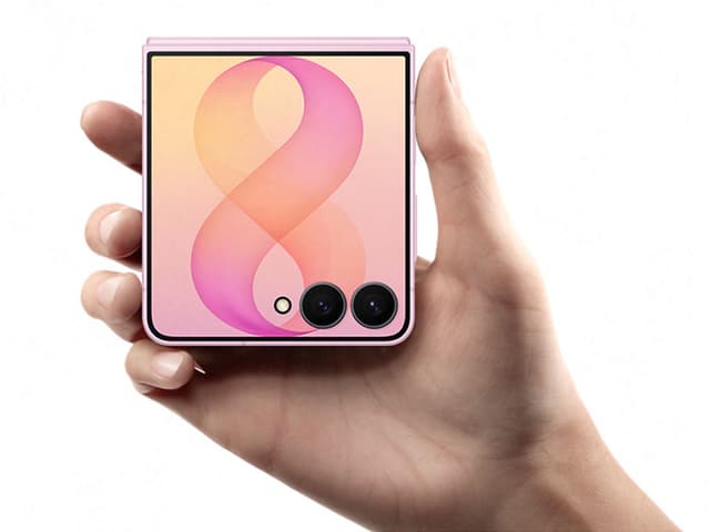 Samsung Galaxy Flip8 er let og behagelig at bruge