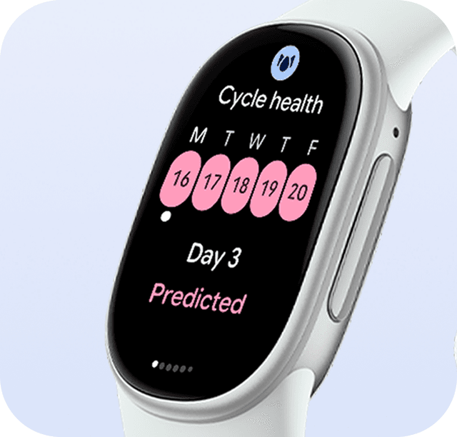 Närbild på Google Fitbit Edge som visar menscykelns dagar och en prognos på skärmen.
