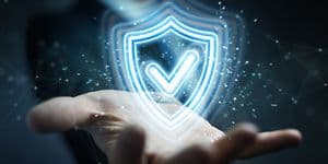 illustrasjon av hånd som holder digitalt skjold for databeskyttelse