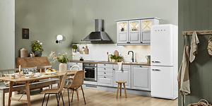 Epoq Heritage Light Grey åpen kjøkkenløsning med god plas til spisebord
