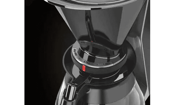 nærbilde av kaffetrakter med dryppstopp