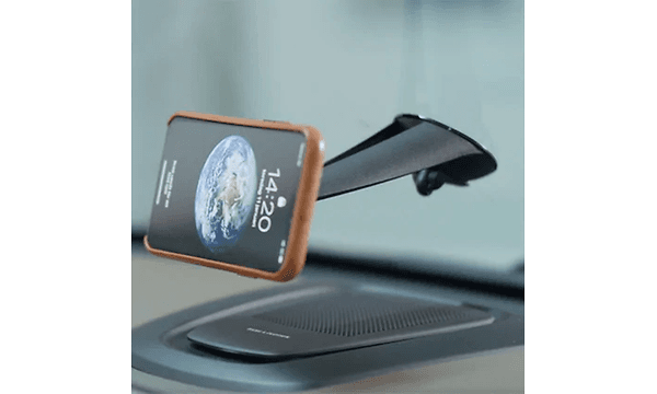 Unisynk bilholder med smartphone