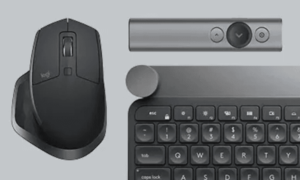 logitech embrace power banner med høyttaler, fjernkontroll og tastatur