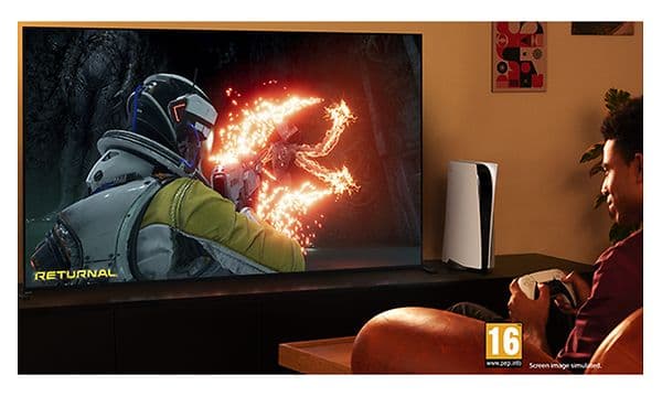 Person gamer på Sony-tv