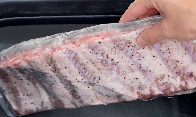 Sianlihaa sous vide -vesihauteessa