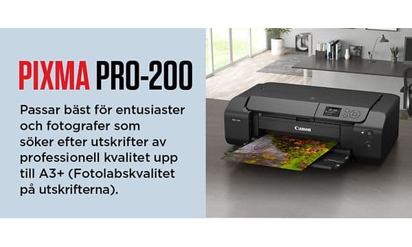 Bild på en svart skrivare från Canon av modellen Pixma PRO-200 med text på svenska. 