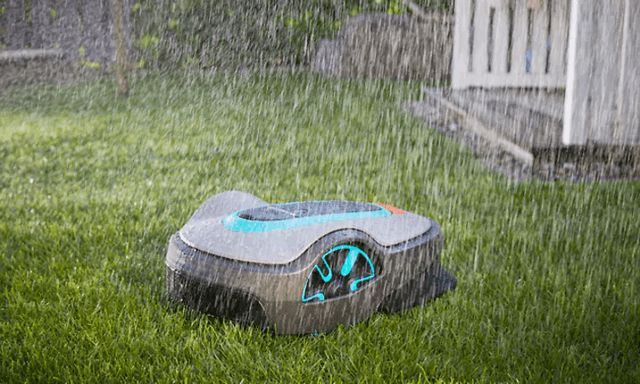Gardena Sileno robotgressklipper klipper plen i regnet