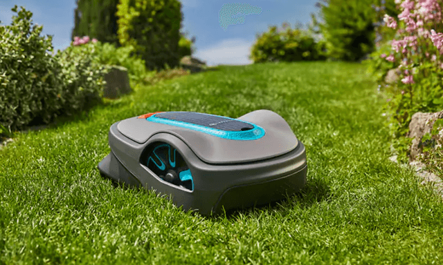 Gardena Sileno robotgressklipper klipper en plen