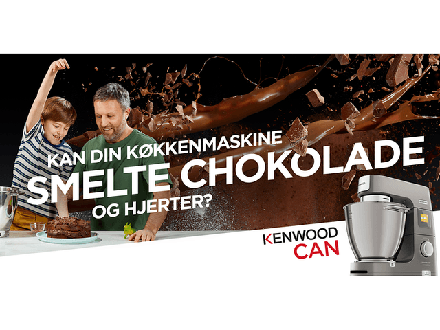 Mand og dreng, der bager og en Kenwood køkkenmaskine