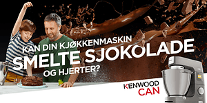 en mann og en gutt bruker en Kenwood kjøkkenmaskin