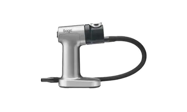 Silverfärgad rökpistol från Sage med en svart slang. 