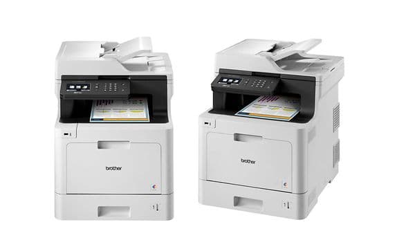 to Brother MFCL8690CDW-printere ved siden av hverandre