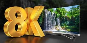 TV-8K tekst og TV i baggrunden