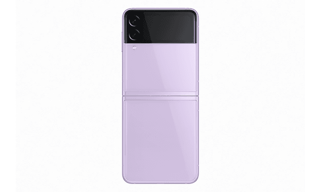 Laventelin värinen Samsung Galaxy Z Flip3 -puhelin kuvattuna takaa päin