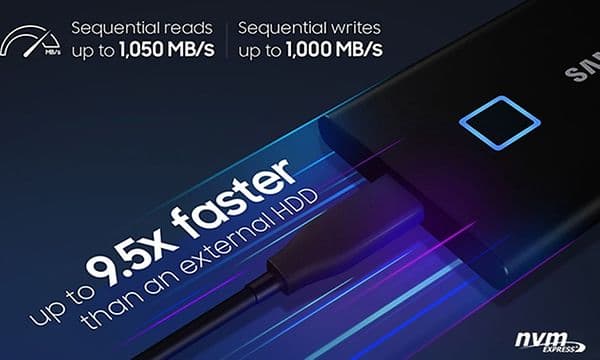 Samsung extern SSD upp till 9.5x snabbare, vit text på lila/svart bakgrund. 