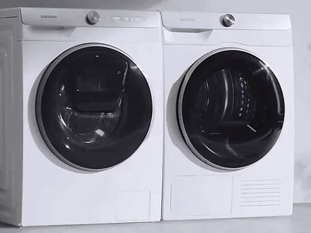 MDA - Samsung - Waher and dryer in an empty room