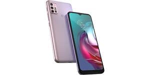 Motorola Moto G30 telefoner sett foran og bakfra